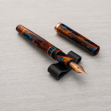 Carica l'immagine nel visualizzatore di Gallery, Writer’s Case – Kit di accessori per penne stilografiche
